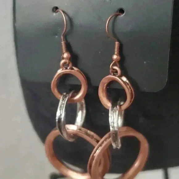 ☆☆☆Paparazzi lot of 3 pair of earrings - Picture 4 of 4